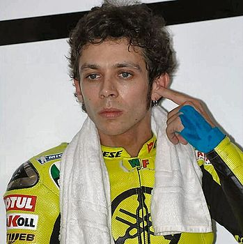 valentino rossi yamaha renews contract until end 2008